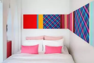 Turistihuoneistot Namhae Blue & White Pension