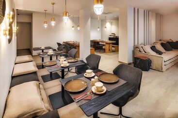 Hotel Uma Ray Suites