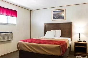 בית מלון כפרי Econo Lodge Wall