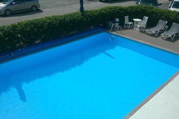 Szálloda The Edgewater