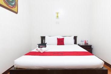 فندق Reddoorz @ Holy Spirit Road Tagaytay