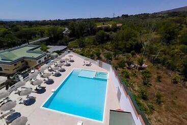 Resort Otel Vesuvio Inn Bed & Wine Experience