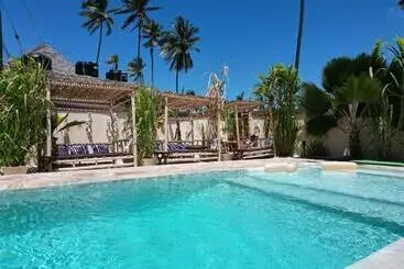 Aparthotel Gadea Boutique Hotel& Gadea Garden Italian Restaurant