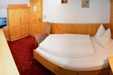 هتل Garni Alpenblick