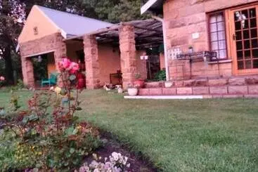 ペンション His Vessel Guesthouse Clarens Fs