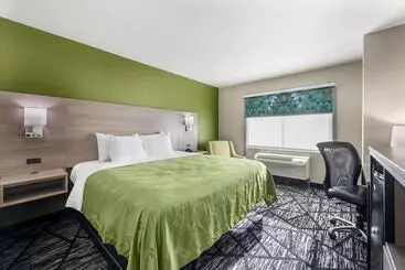 هتل Quality Inn