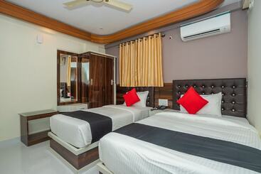 هتل Super Capital O Boulevard Elite Madiwala Near Ragigudda Sri Prasanna Anjanayeswamy Temple