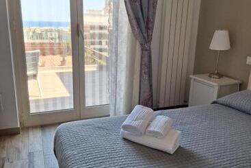 پانسیون Vistamare House