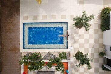 Hotelli Weekends El Nido Beach Resort