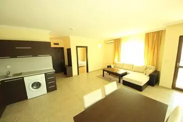 آپارتمان‌های توریست‌ها Menada Saint George Palace