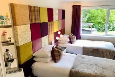 Pensione Distant Hills Guest House
