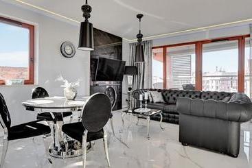 관광객 아파트 Frey Homes Waterlane Glamour Swimming Pool & Spa