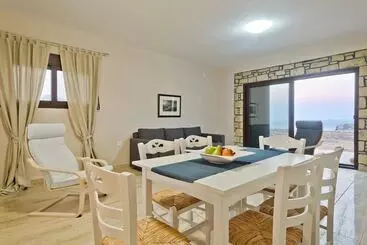 Apartamente turistice Petra Villas Maistros Villa