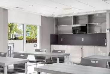 Fortune House Hotel Suites