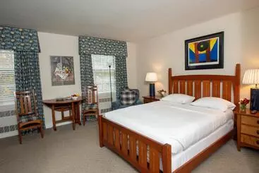 Hotel Geneva On The Lake Boutique Resort