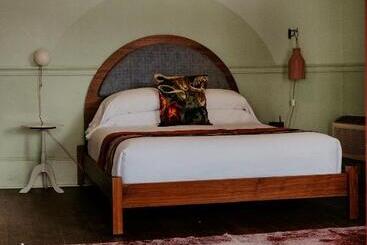 Otel The Frenchmen New Orleans By Kasa