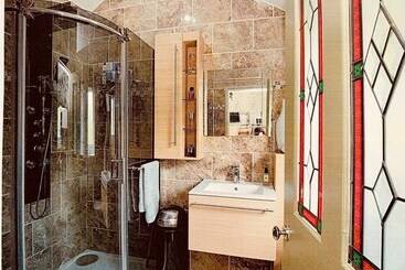 مبيت وإفطار Bryn Ceiriog