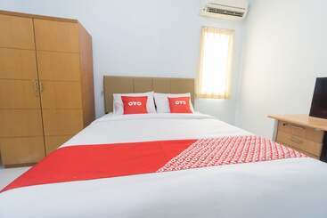 هتل Oyo 2110 Rotterdam Residence