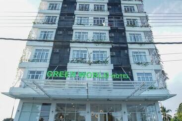 هتل Green World