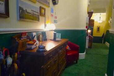 膳宿费 Green View Guest House