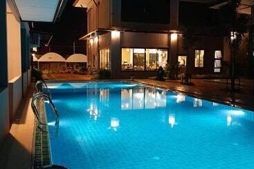 בית מלון כפרי J.p.grand