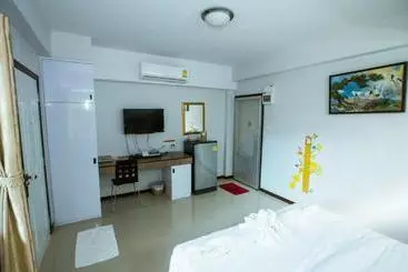 هتل Thanapon Mansion