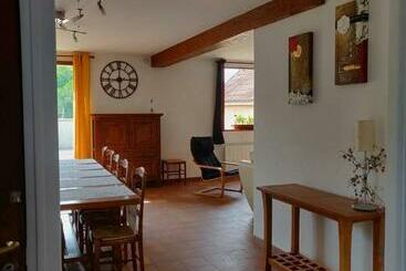 관광객 아파트 La Logia Du Saule