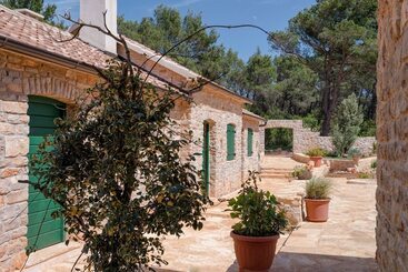 Turista apartmanok Villa Miranda Hvar