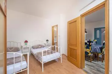 一軒屋 Apartments Lapida