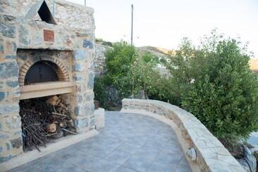 Apartamenty turystyczne Sitanos Forgotten Neighborhood