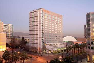 בית מלון כפרי Hilton San Jose
