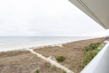 관광객 아파트 A Place At The Beach