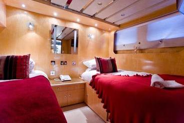 Otel Absolute Pleasure Yacht