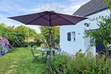 ベッドアンドブレックファースト Les Chambres Du Keriolet