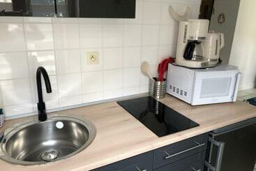 ツーリストアパートメント Quartier Cathédrale Centre, Wifi Et Parking   Zen Appart