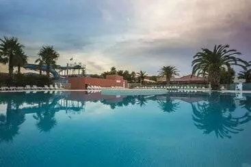 هتل Residence Antinea