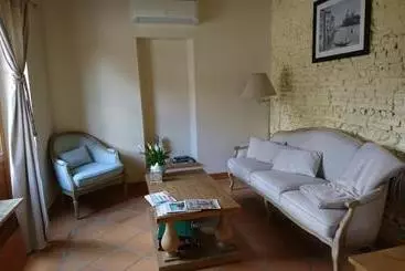 Majatalo Le Clos Du Cèdre