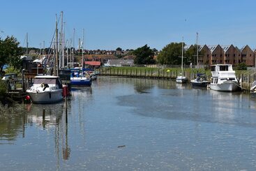 بيت ريفى Waterside