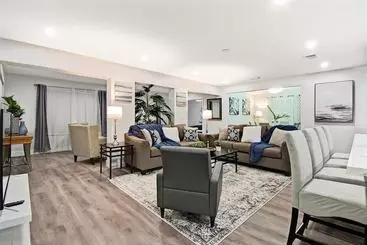 Mökkimajoitus Comfortable Luxurious Home With Hot Tub, Near The Beach