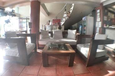 Hotelli Ilocos Rosewell