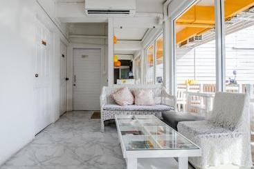 Hotel Take A Rest Donmuang Residence