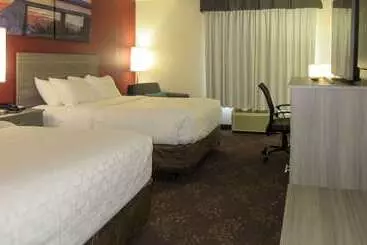 Отель Clarion Pointe Evansville North