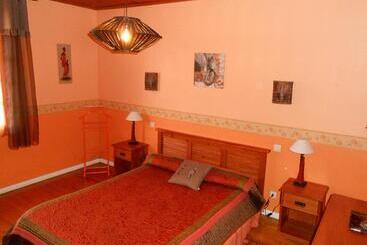 צימר Chambres D'hôtes Al Camp D'espalougues