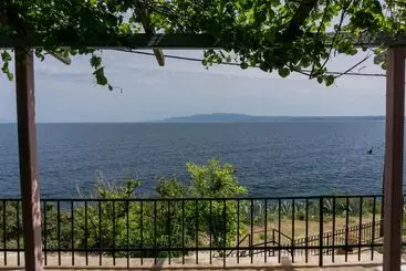 ツーリストアパートメント Zennova #2 Mount Athos & Sea View