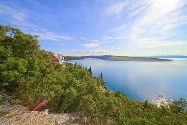 ツーリストアパートメント Apartments Six