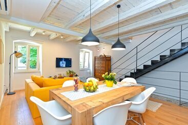 관광객 아파트 House 1650