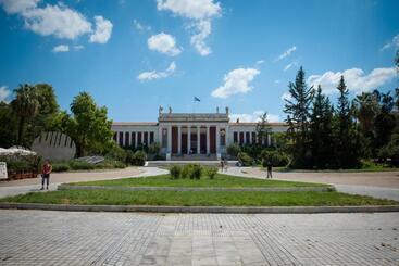 آپارتمان‌های توریست‌ها Elegant 2bd Apartment In The Heart Of Athens