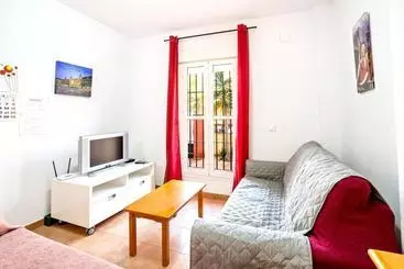 Apartamentos turísticos Inviting House In Lepe With Shared Pool