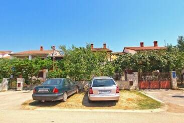 پانسیون Apartments Anna 920