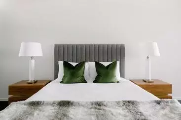 ツーリストアパートメント Birch Apartments In The City
